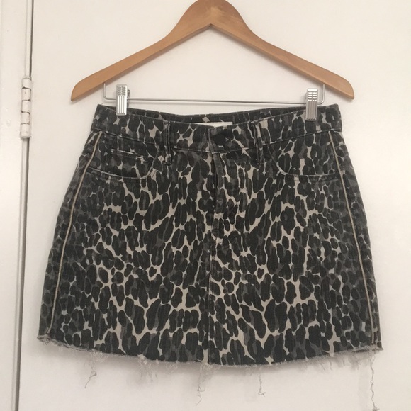 MOTHER Dresses & Skirts - MOTHER Vagabond Mini Fray Leopard Skirt
